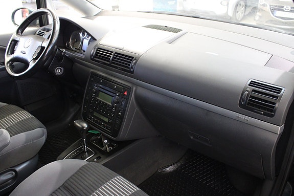 Volkswagen Sharan 10 of 14