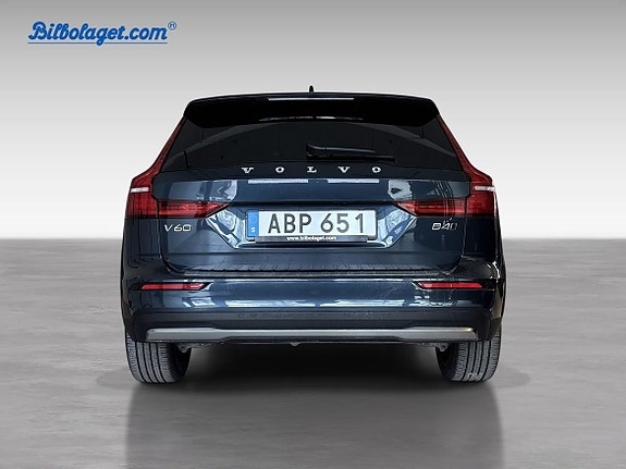 Volvo V60 Cross Country 5 of 5