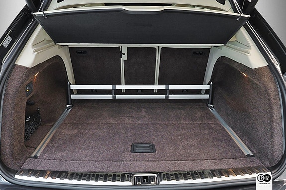 Bentley Bentayga 7 of 30