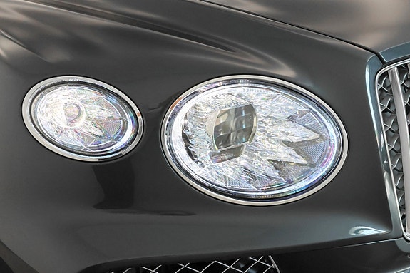 Bentley Bentayga 10 of 30