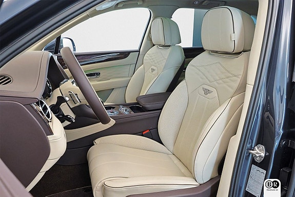 Bentley Bentayga 11 of 30