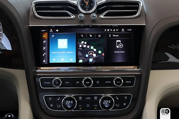 Bentley Bentayga 29 of 30