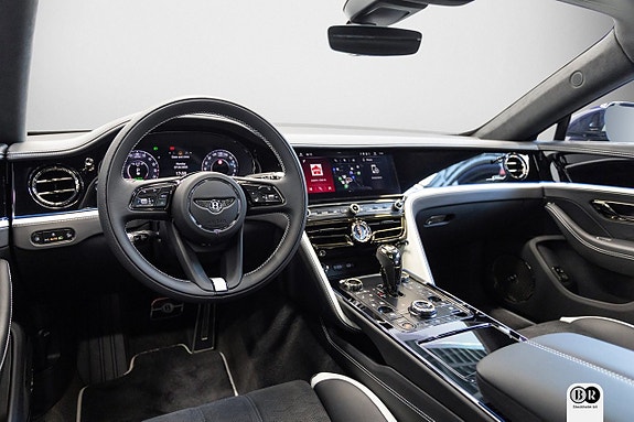Bentley Flying Spur 10 of 23