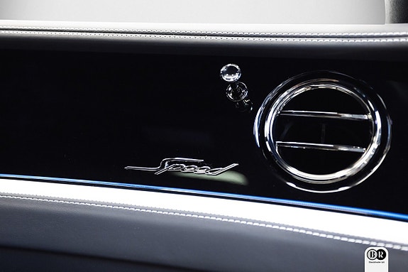 Bentley Flying Spur 14 of 23