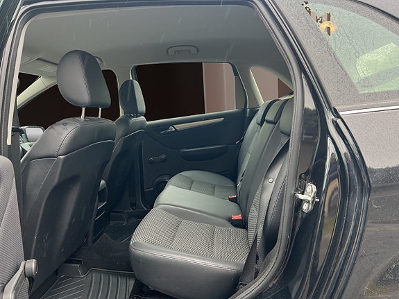 Mercedes-Benz B160 d 12 of 15