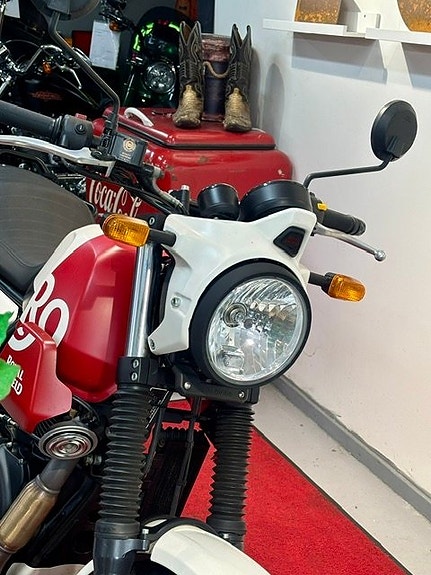 Royal Enfield Scram 411 5 of 5