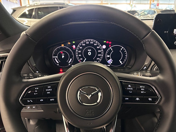 Mazda CX-80 8 of 17