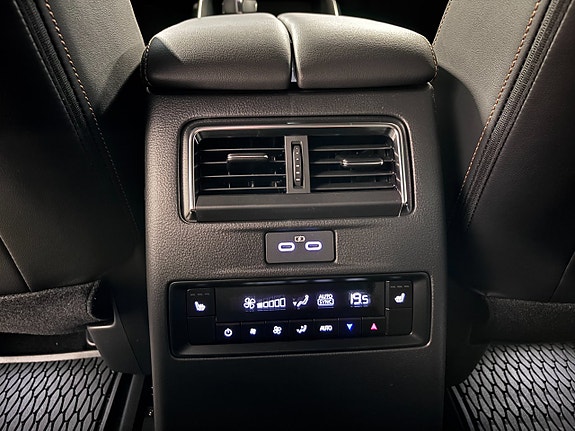 Mazda CX-80 13 of 17