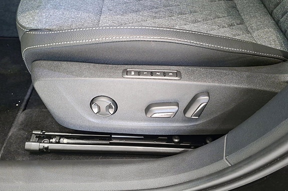 Skoda Octavia 3 of 5