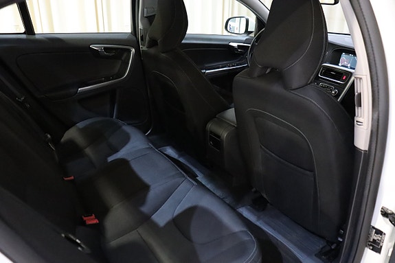 Volvo S60 11 of 27