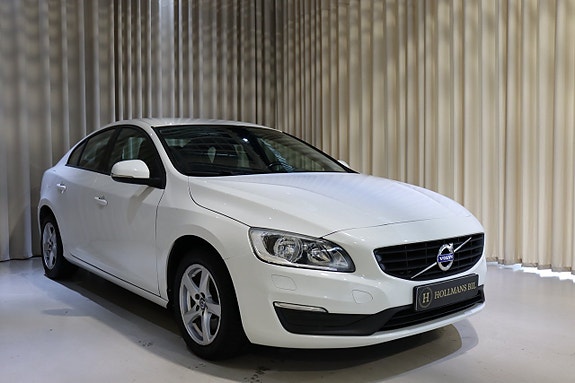 Volvo S60 3 of 5