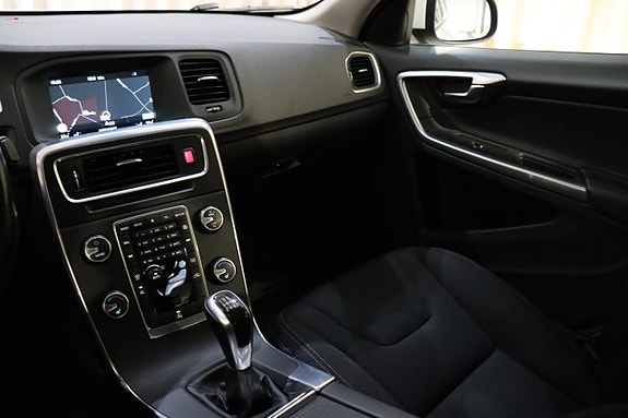 Volvo S60 23 of 27