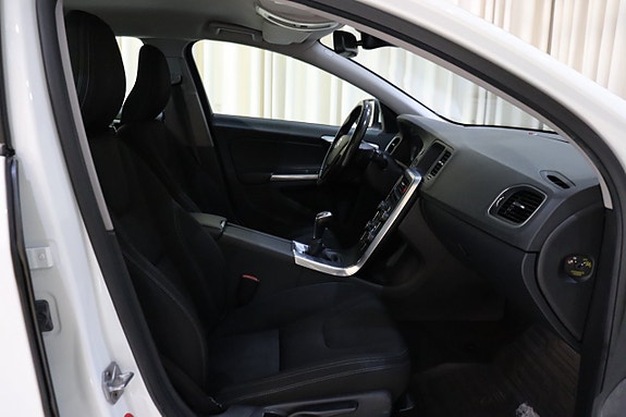 Volvo S60 26 of 27