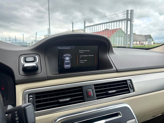 Volvo S80 17 of 28