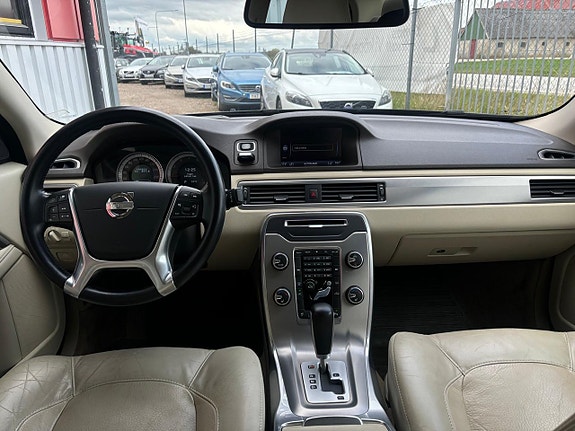 Volvo S80 9 of 28