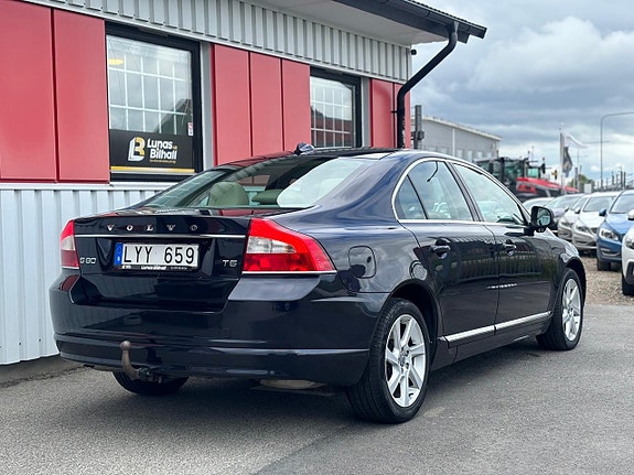 Volvo S80 7 of 28