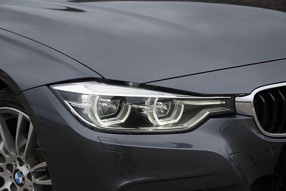 BMW 320d 4 of 5