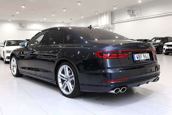 Audi S8 6 of 30