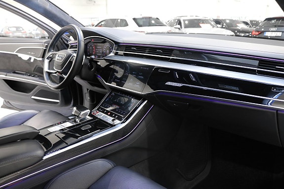 Audi S8 14 of 30