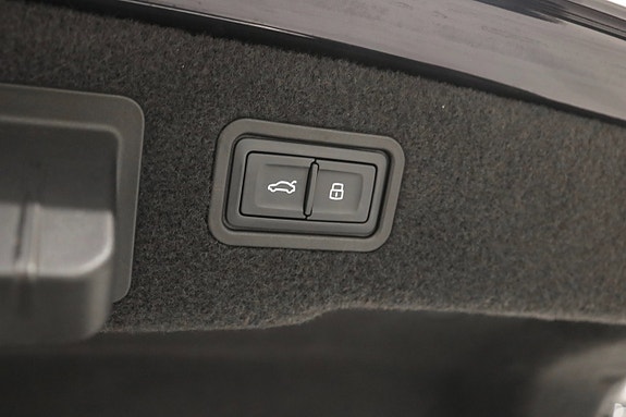Audi S8 23 of 30