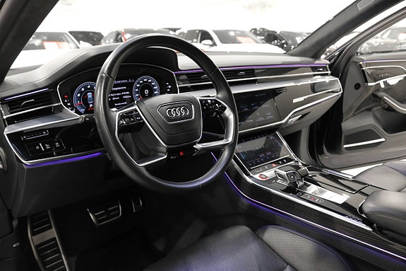 Audi S8 12 of 30