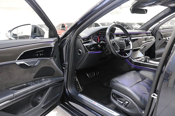 Audi S8 13 of 30