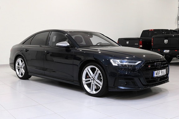 Audi S8 2 of 5