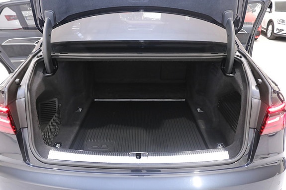 Audi S8 22 of 30