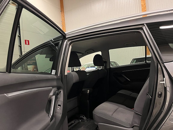 Toyota Verso 13 of 18