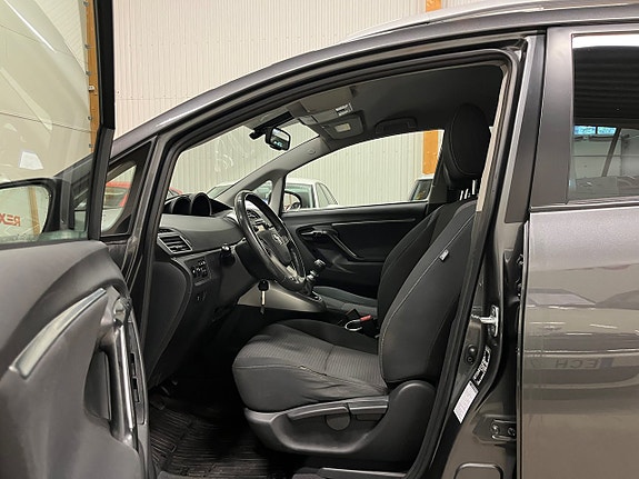 Toyota Verso 14 of 18