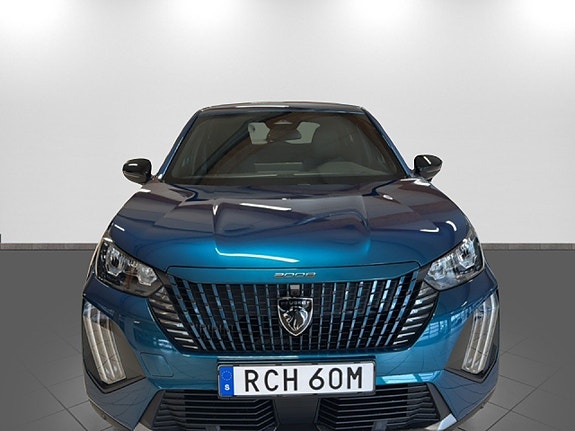 Peugeot 2008 2 of 5