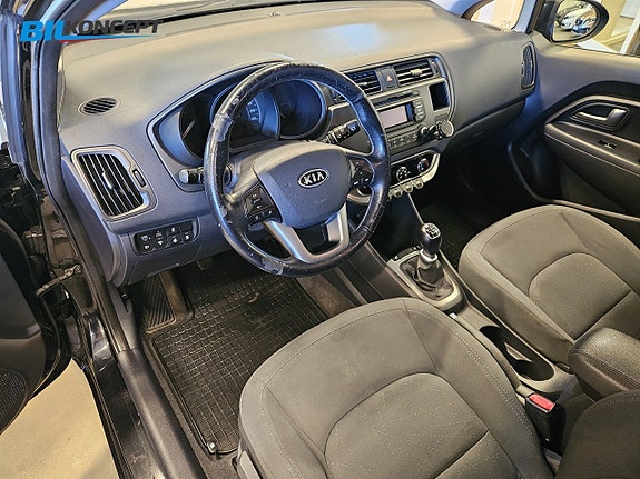 Kia Rio 13 of 17
