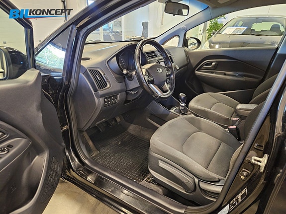 Kia Rio 12 of 17