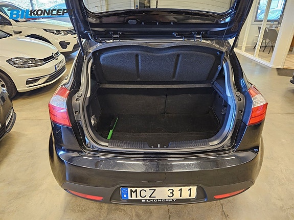 Kia Rio 7 of 17