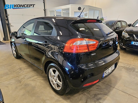 Kia Rio 4 of 17