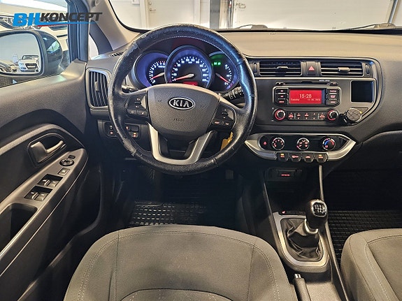 Kia Rio 17 of 17