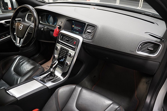 Volvo V60 9 of 22