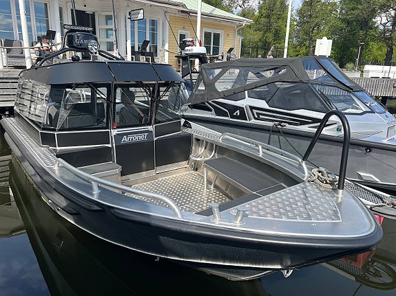 Arronet 24 5 Suprise H 2025 Mercury 300 Hk V8