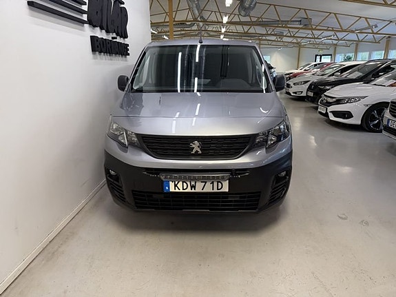 Peugeot Partner 2 of 5