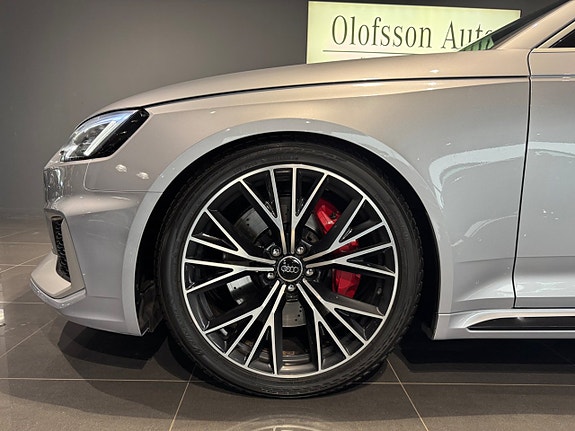 Audi RS4 10 of 15