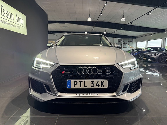 Audi RS4 13 of 15