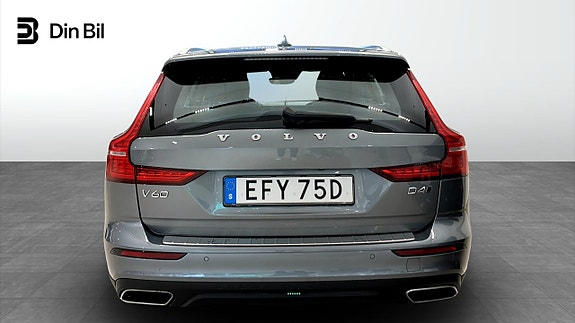 Volvo V60 Cross Country 5 of 5
