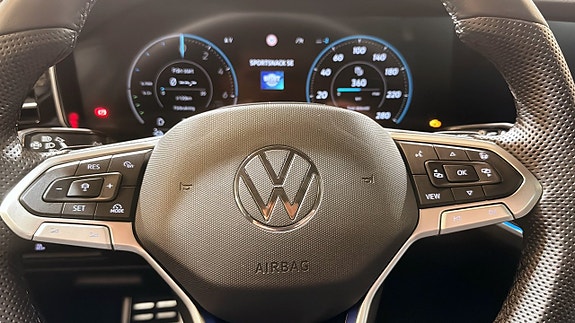 Volkswagen Touareg 22 of 26
