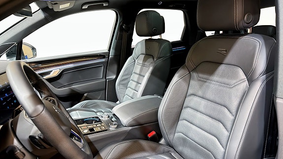 Volkswagen Touareg 8 of 26