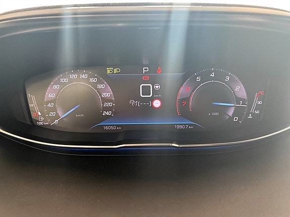 Peugeot 5008 9 of 18
