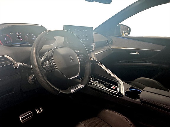Peugeot 5008 5 of 18