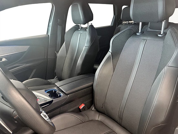 Peugeot 5008 6 of 18