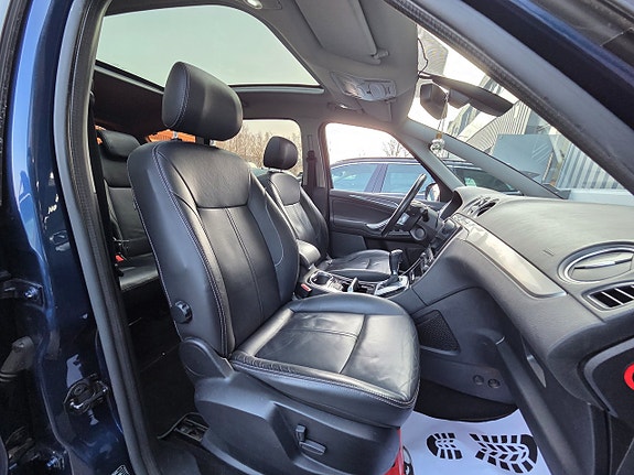 Ford S-MAX 9 of 14