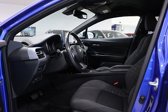 Toyota C-HR 14 of 18