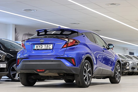 Toyota C-HR 7 of 18